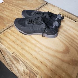 Men's 10.5 hyelete metcon shoes
